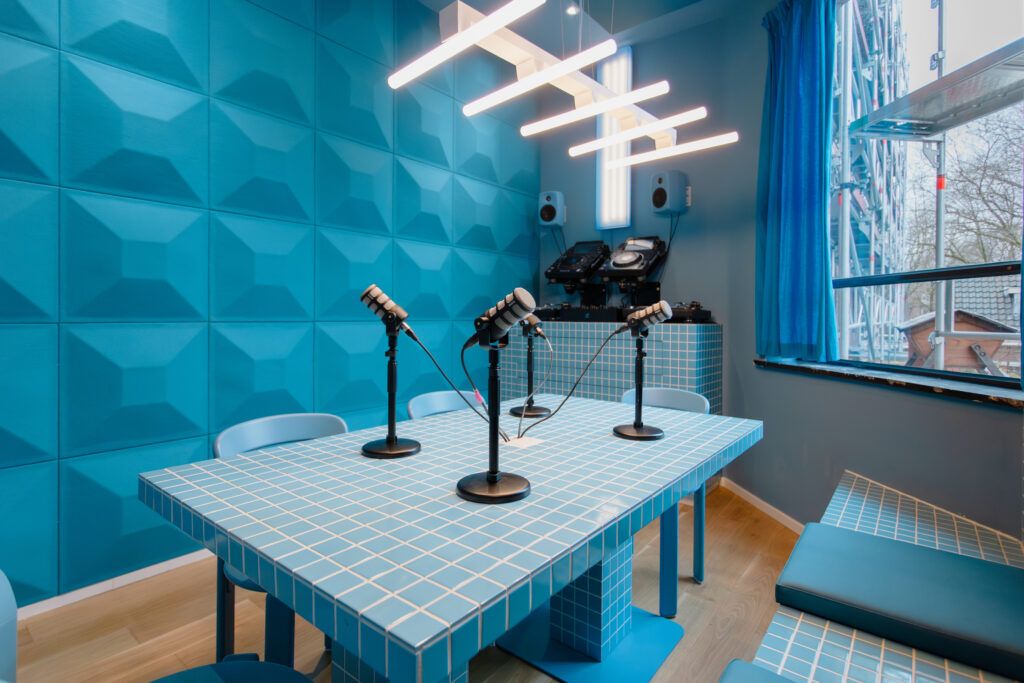 Blue room--14
